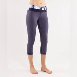 Ivivva Gray Cropped Pants with Blue Waistband A0356